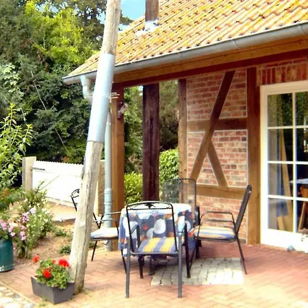 With 2 Bedrooms Vakantiehuis